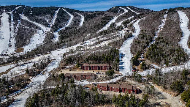 $530,000 | 372 Skiway Road, Unit 204, Newry, ME 04261