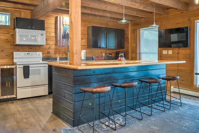 $725,000 | 27 Headlands Road, Winchester, NH 03470