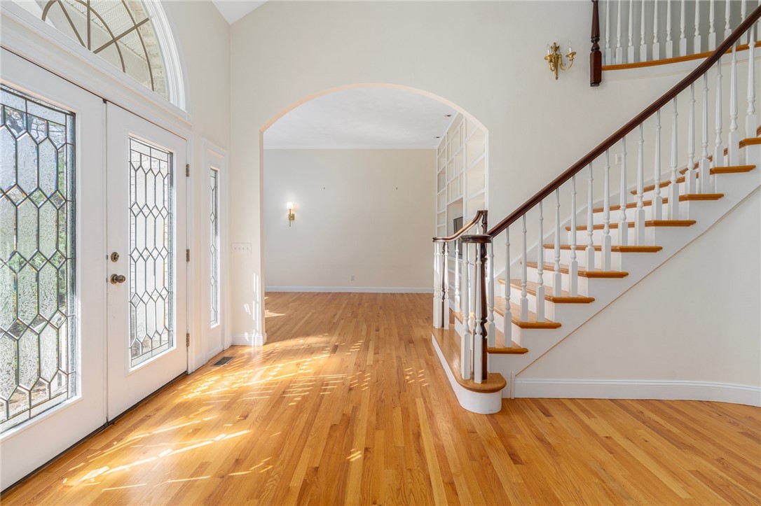 4 Christopher Drive Lincoln, RI 02865 - Photo 4 of 47