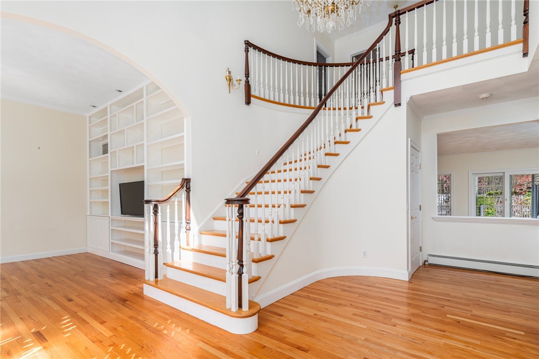 4 Christopher Drive Lincoln, RI 02865 - Photo 5 of 47