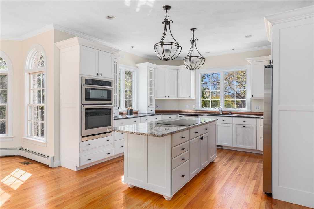 4 Christopher Drive Lincoln, RI 02865 - Photo 7 of 47