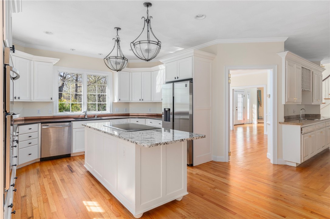 4 Christopher Drive Lincoln, RI 02865 - Photo 8 of 47