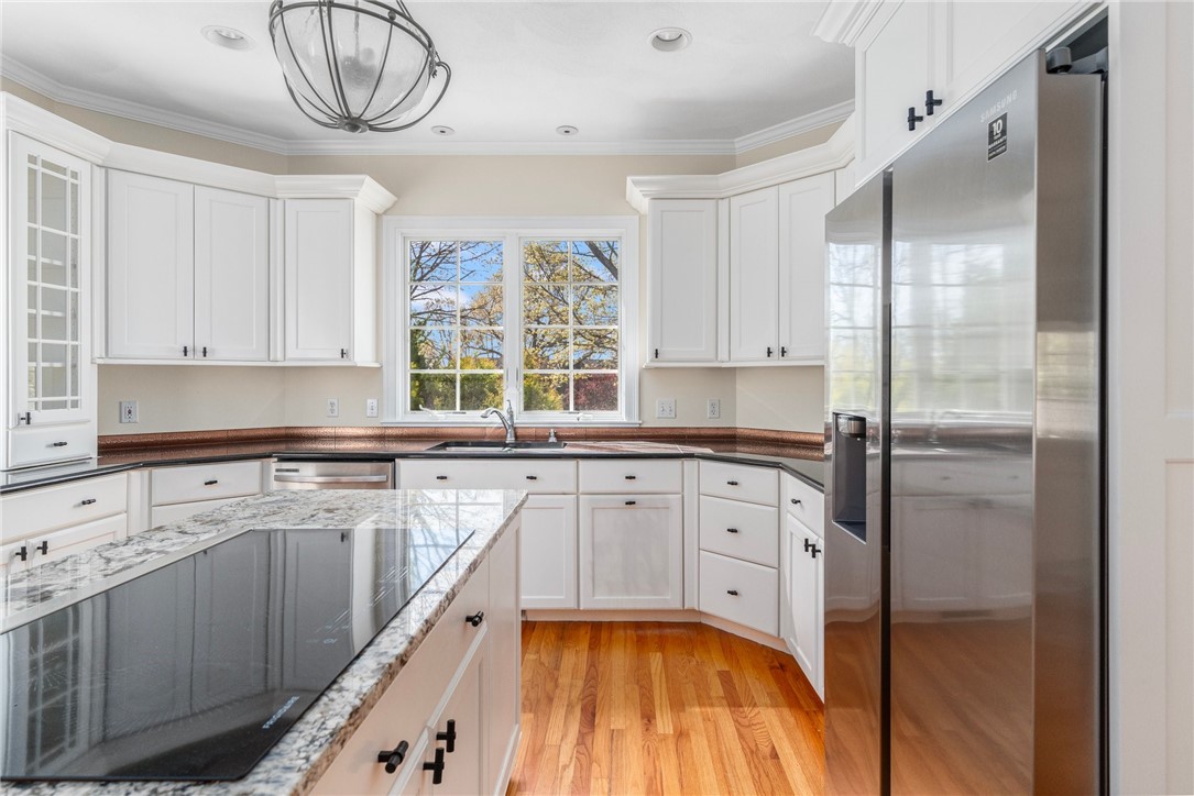 4 Christopher Drive Lincoln, RI 02865 - Photo 10 of 47