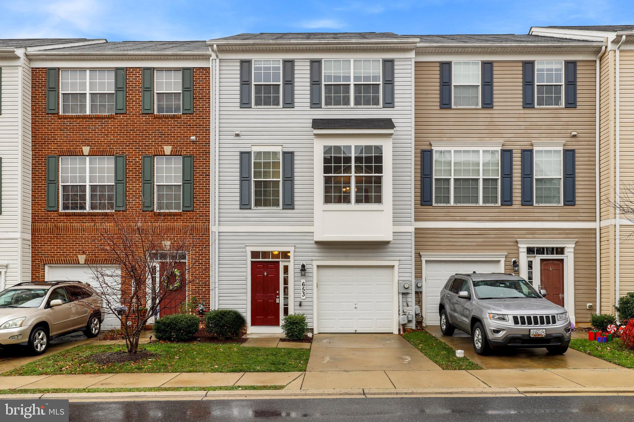 653 Tivoli Road Frederick, MD 21703 - Photo 2 of 32