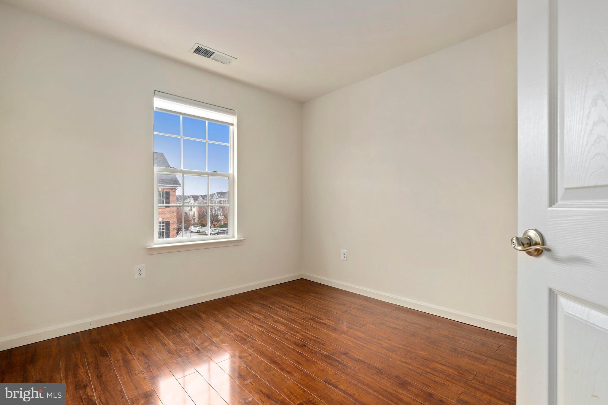 653 Tivoli Road Frederick, MD 21703 - Photo 19 of 32