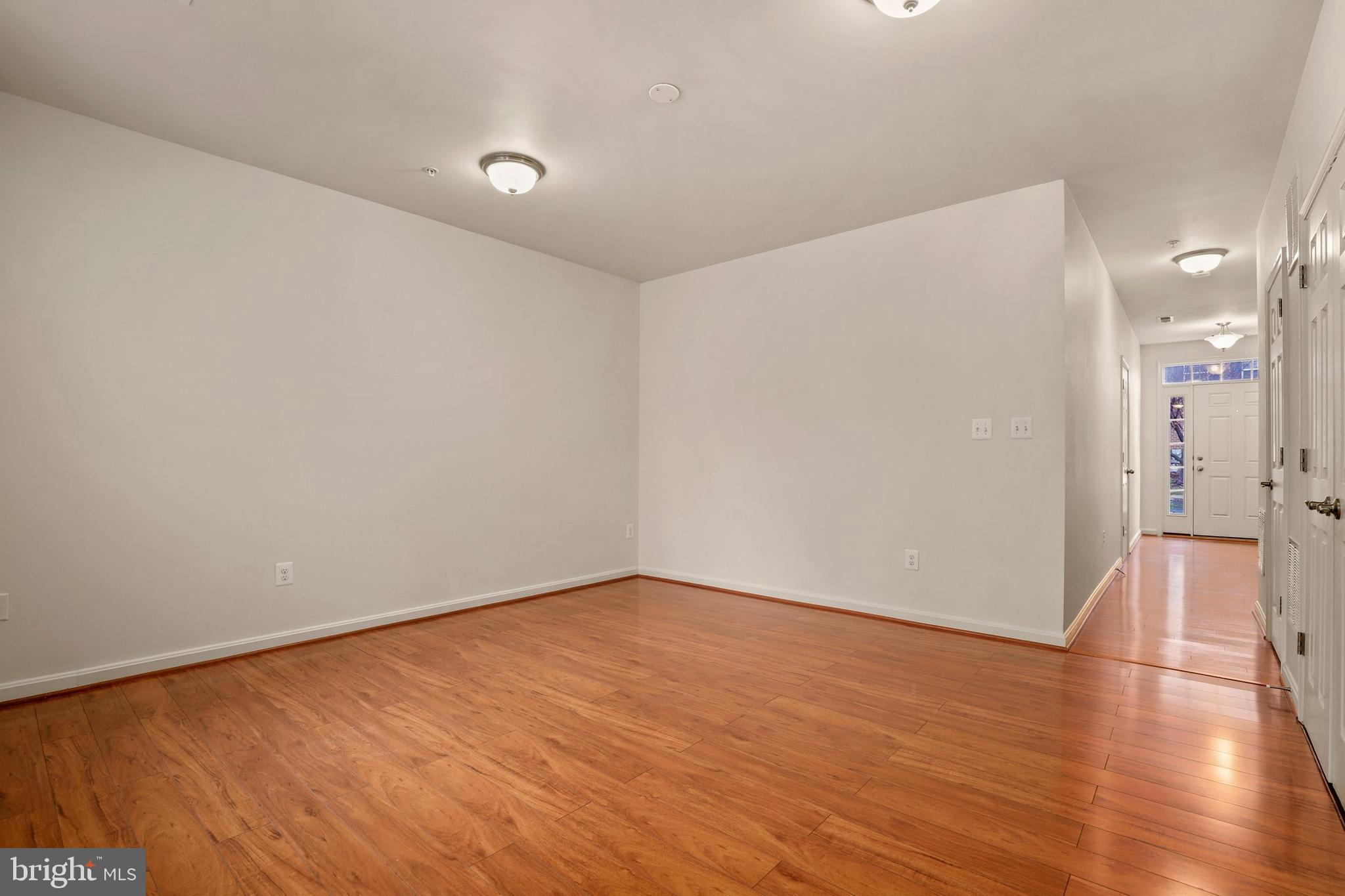 653 Tivoli Road Frederick, MD 21703 - Photo 4 of 32