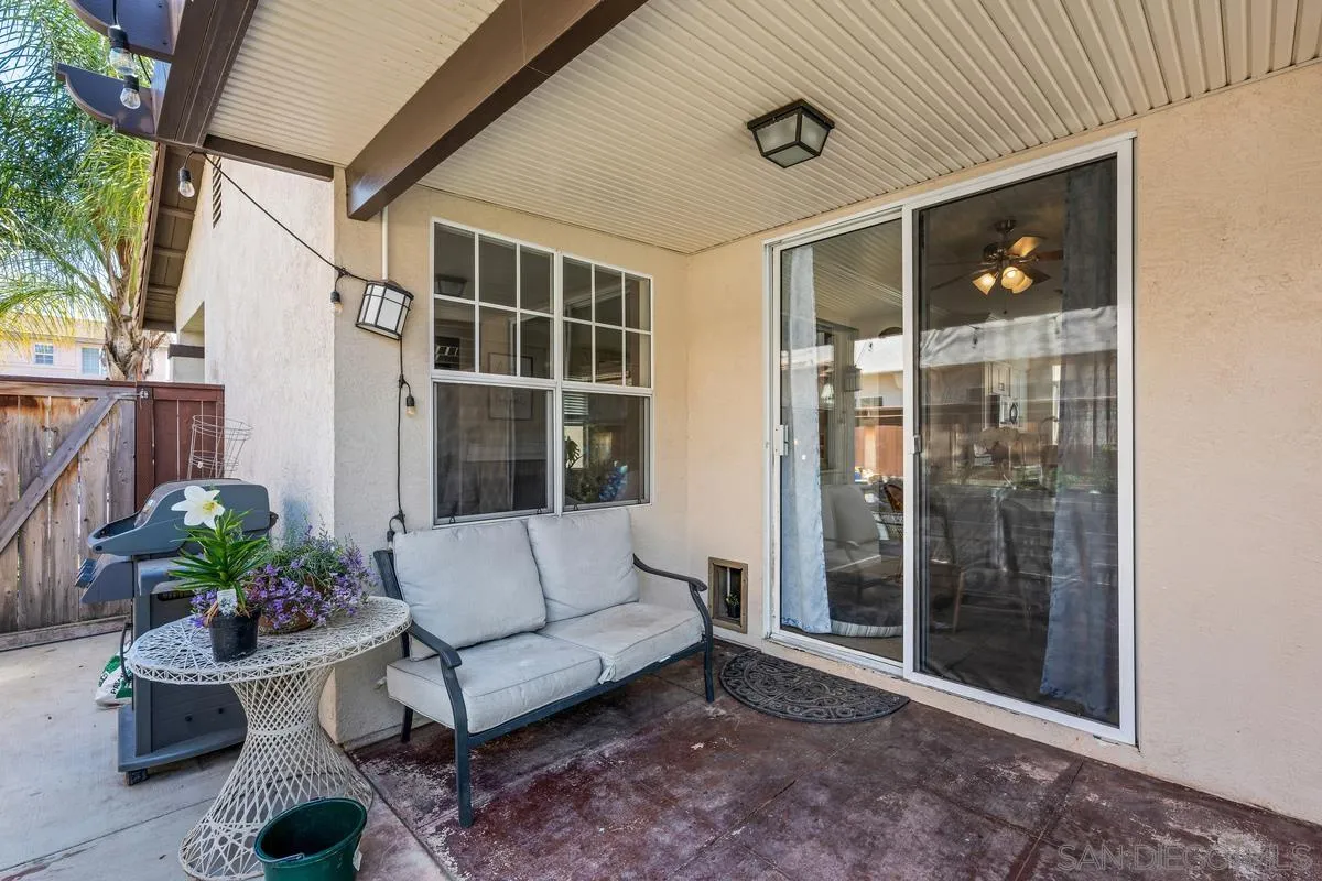 39537 Tischa Drive Temecula, CA 92591 - Photo 24 of 35 a outdoor space with patio couches and a potted plant