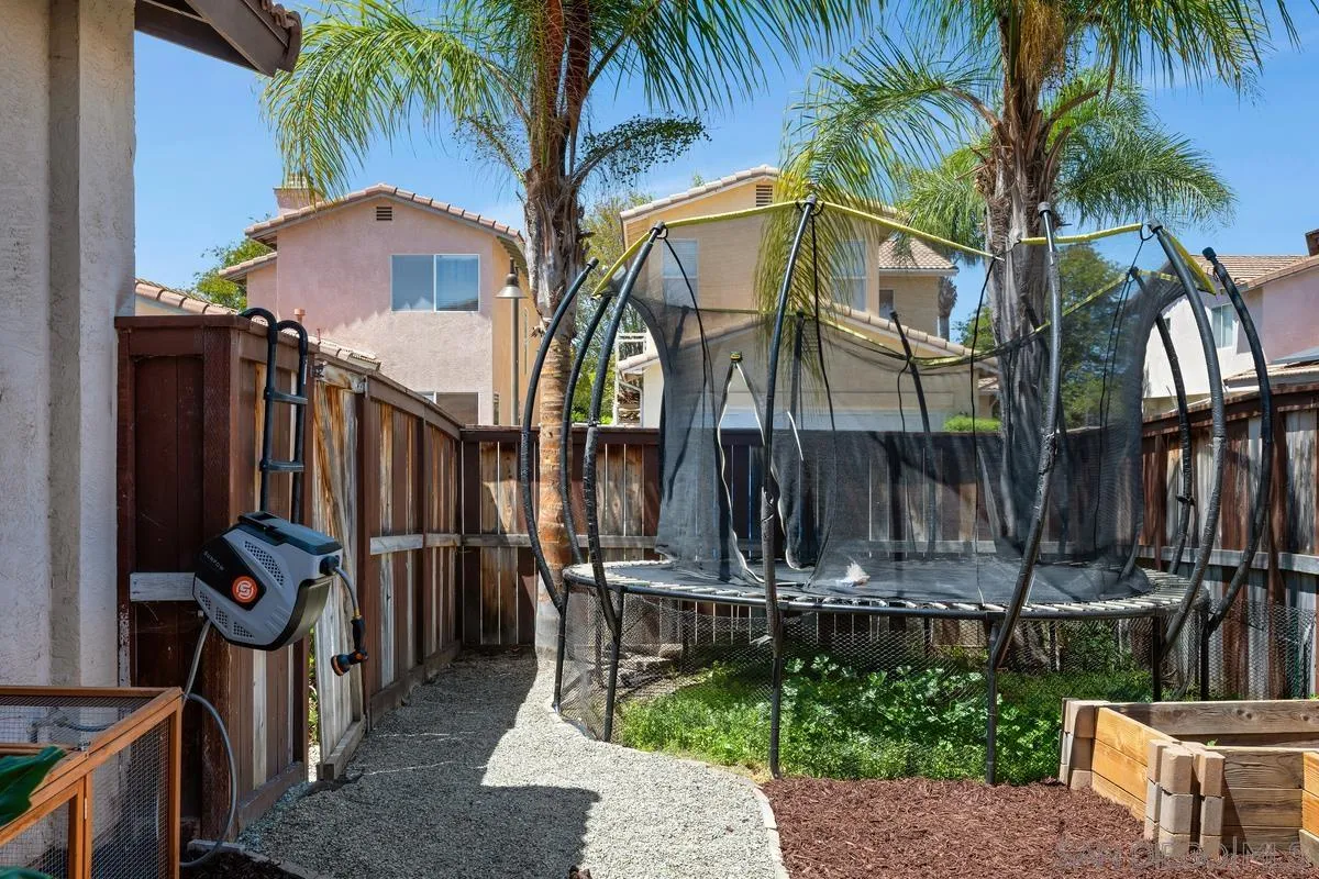 39537 Tischa Drive Temecula, CA 92591 - Photo 26 of 35 a front view of a house with balcony