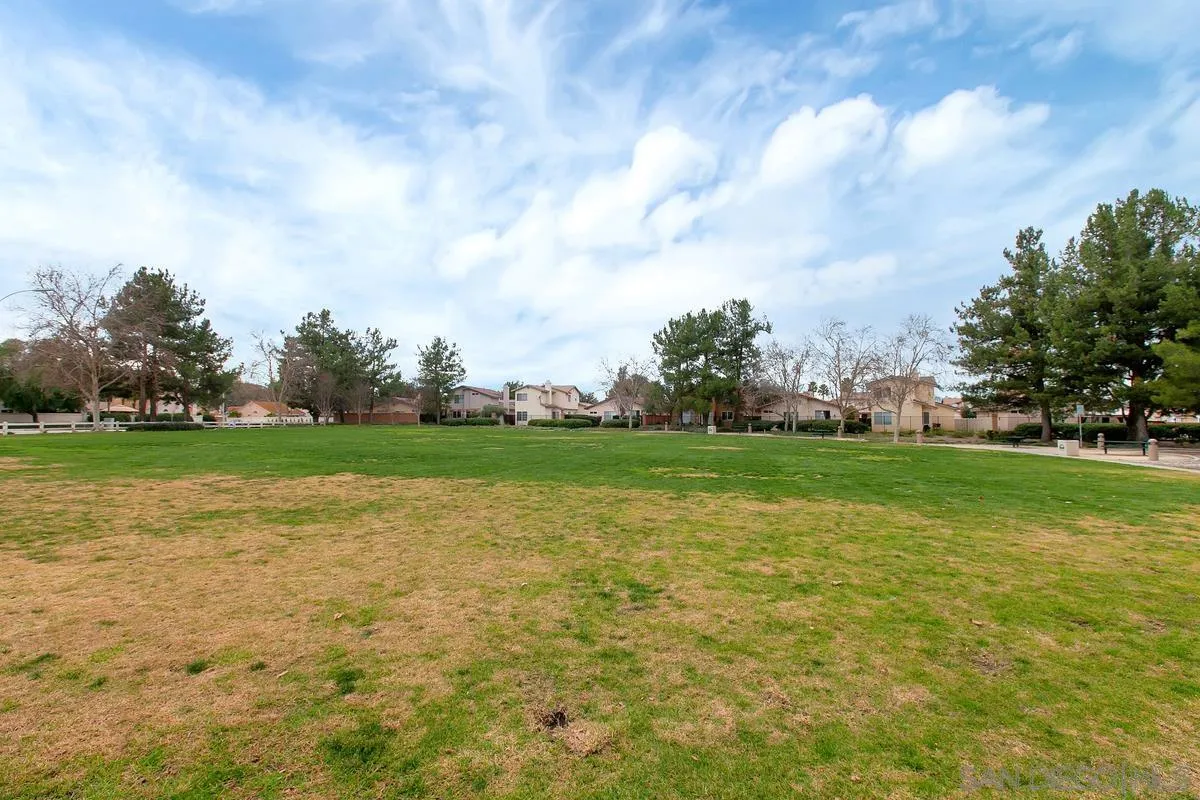 39537 Tischa Drive Temecula, CA 92591 - Photo 32 of 35 a view of building with garden