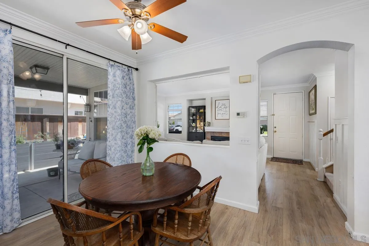 39537 Tischa Drive Temecula, CA 92591 - Photo 10 of 35 a dining room with furniture and window