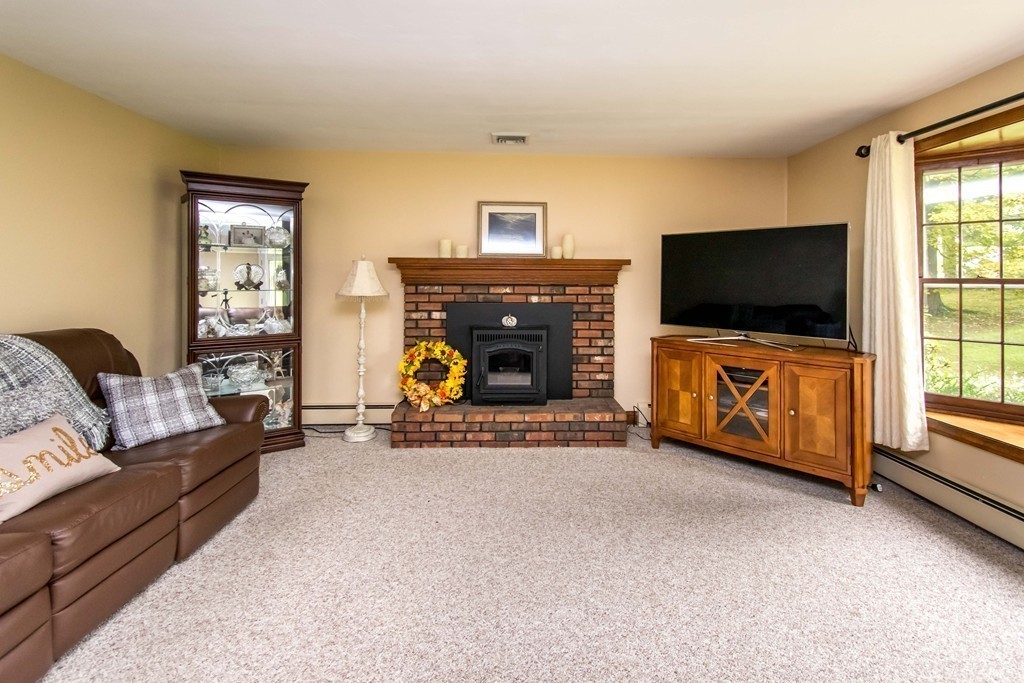 22 Crest Road Monson, MA 01057 - Photo 8 of 24