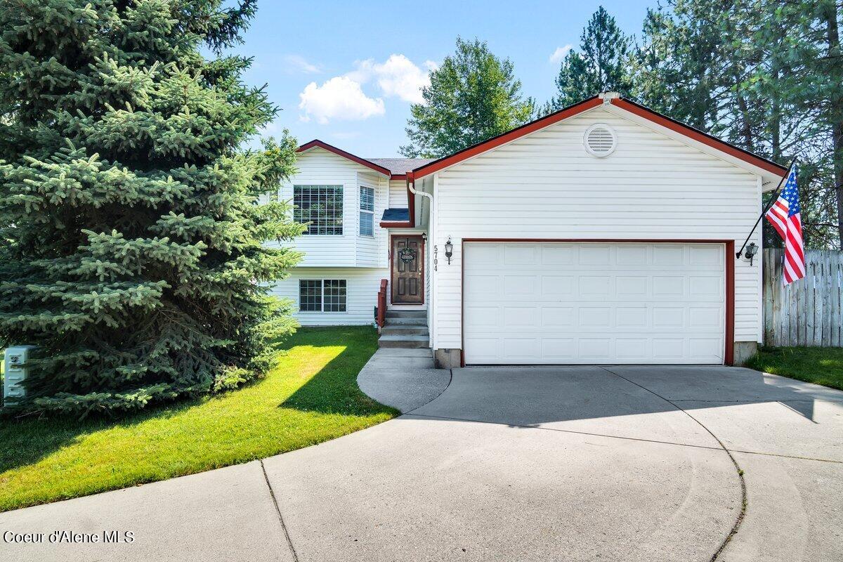 5704 North Morleau Ln  