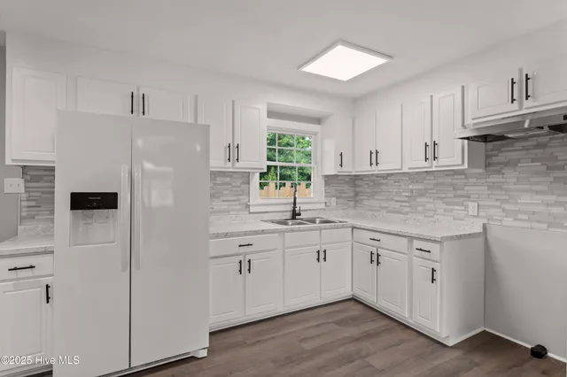 $309,000 | 705 Bullard Street, Roseboro, NC 28382