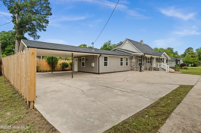 $309,000 | 705 Bullard Street, Roseboro, NC 28382