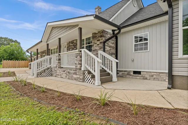 $309,000 | 705 Bullard Street, Roseboro, NC 28382