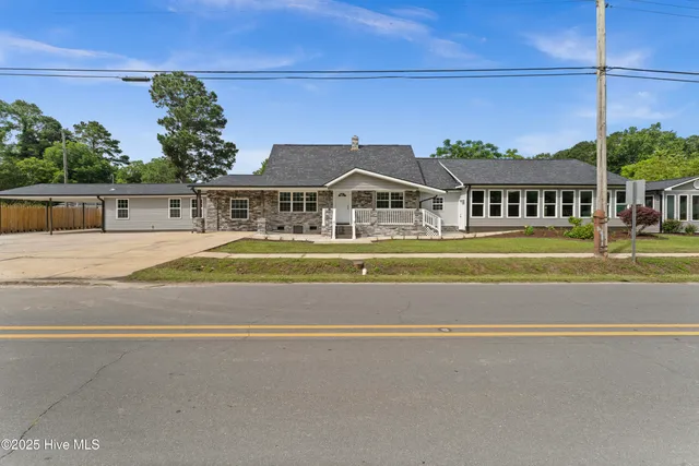 $309,000 | 705 Bullard Street, Roseboro, NC 28382