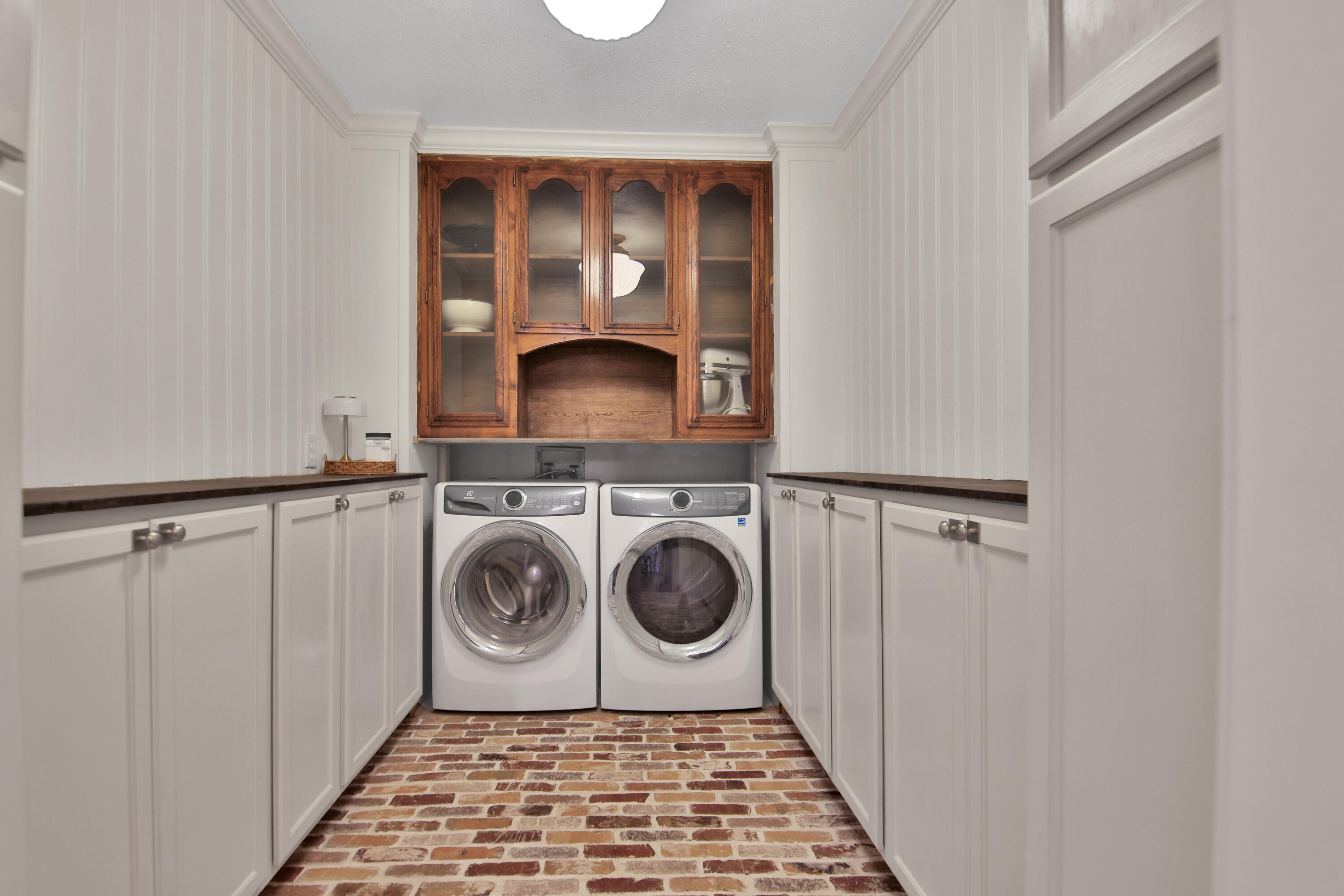 3406 93rd Street Lubbock, TX 79423 - Photo 13 of 33 Laundry Room