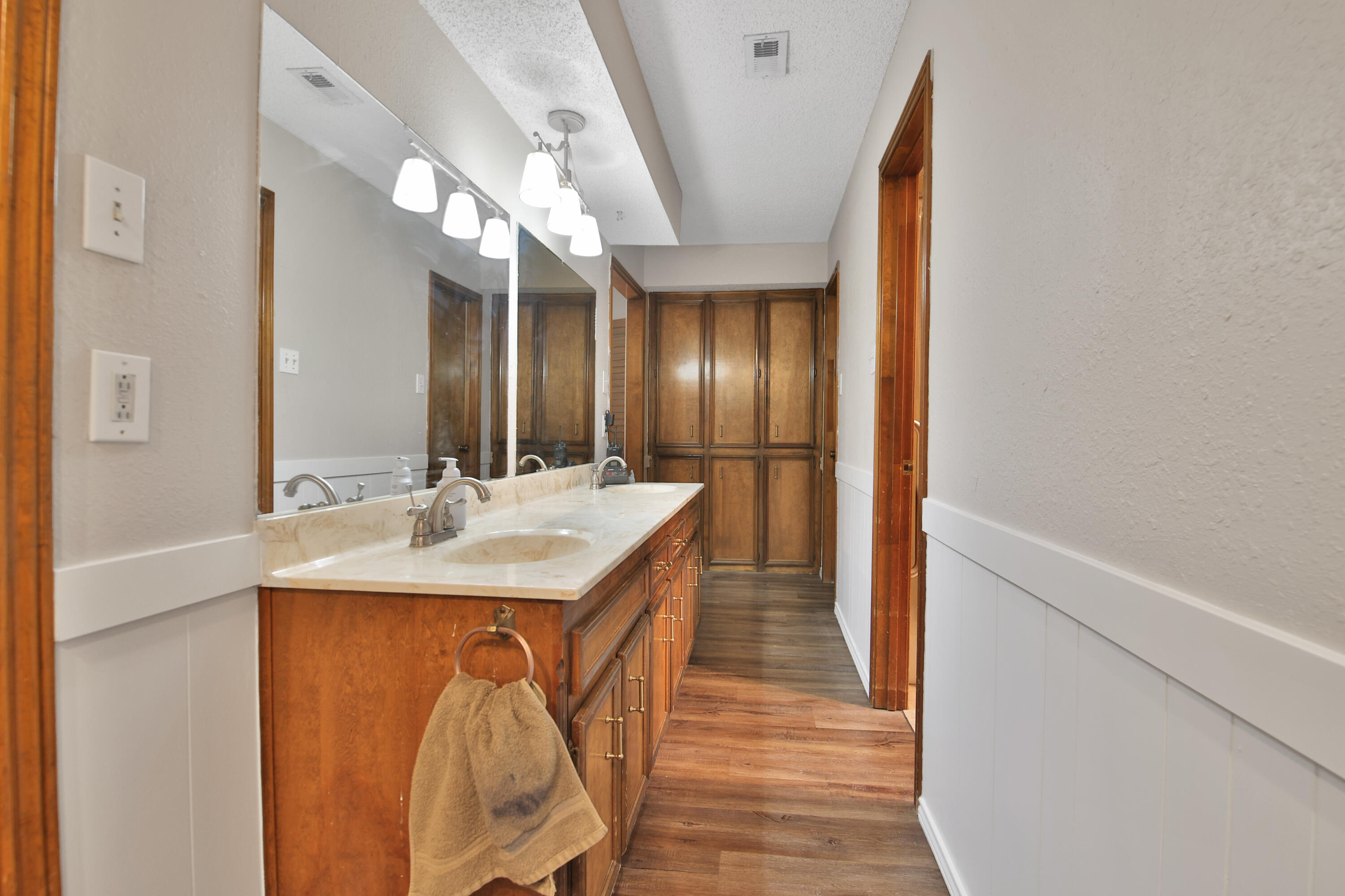 3406 93rd Street Lubbock, TX 79423 - Photo 24 of 33 Primary Bathroom