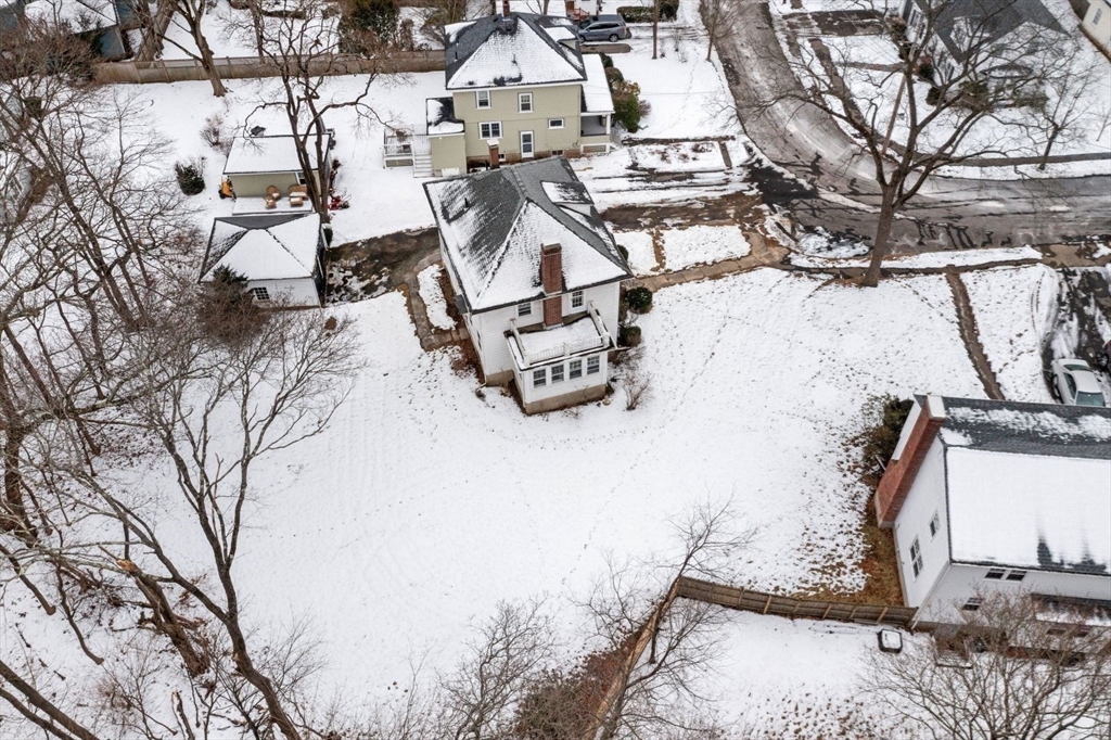 10 Hinckley Road Newton, MA 02468 - Photo 38 of 41 a view of a yard with street