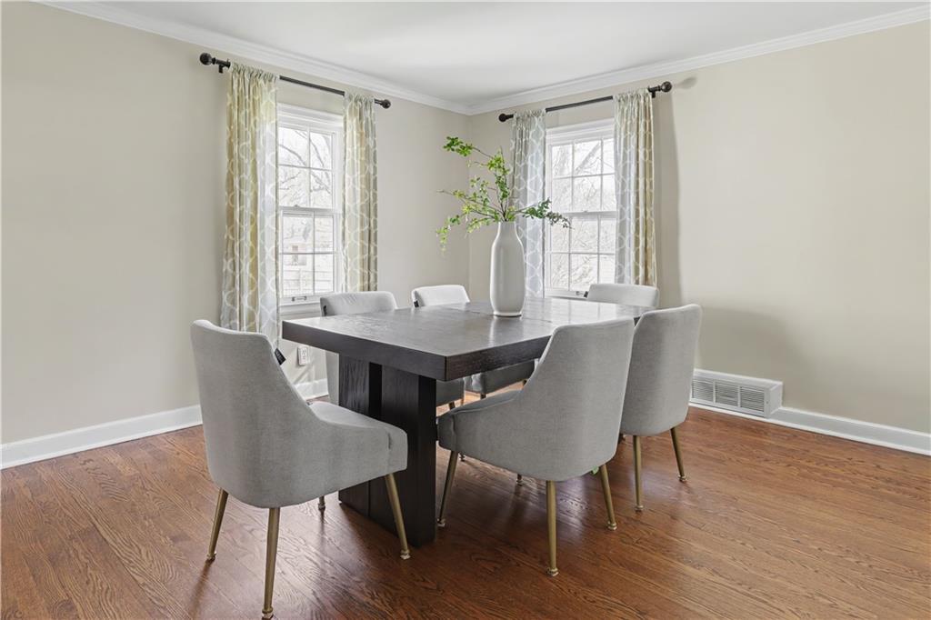 6915 Reeds Road Prairie Village, KS 66208 - Photo 11 of 47