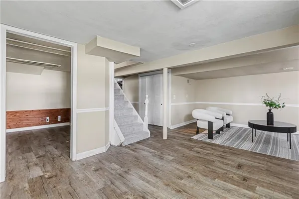 $675,000 | 6915 Reeds Road, Prairie Village, KS 66208