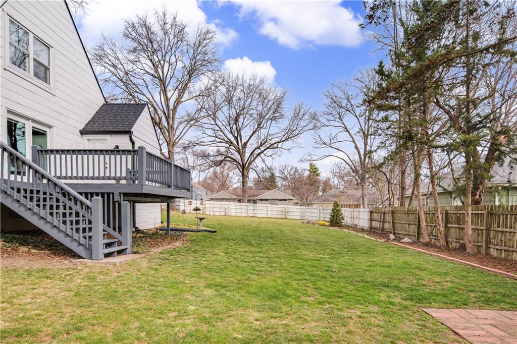 6915 Reeds Road Prairie Village, KS 66208 - Photo 37 of 47