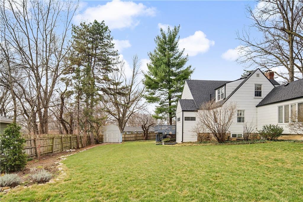 6915 Reeds Road Prairie Village, KS 66208 - Photo 40 of 47