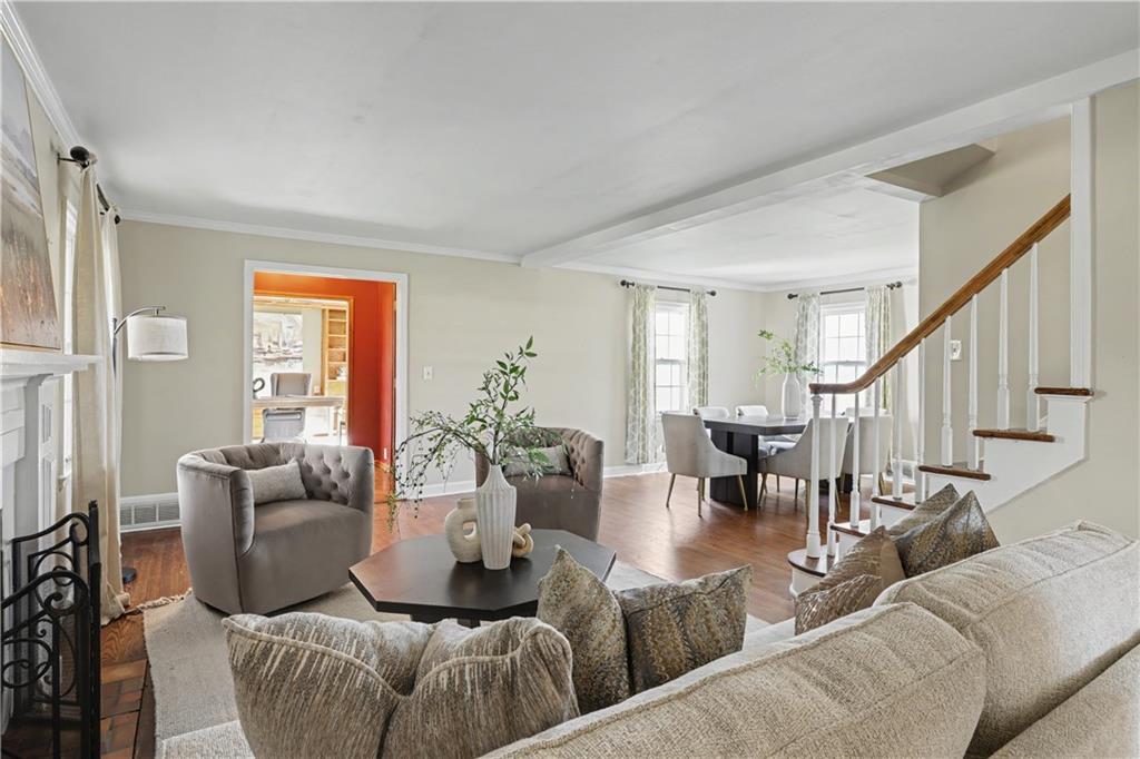 6915 Reeds Road Prairie Village, KS 66208 - Photo 8 of 47