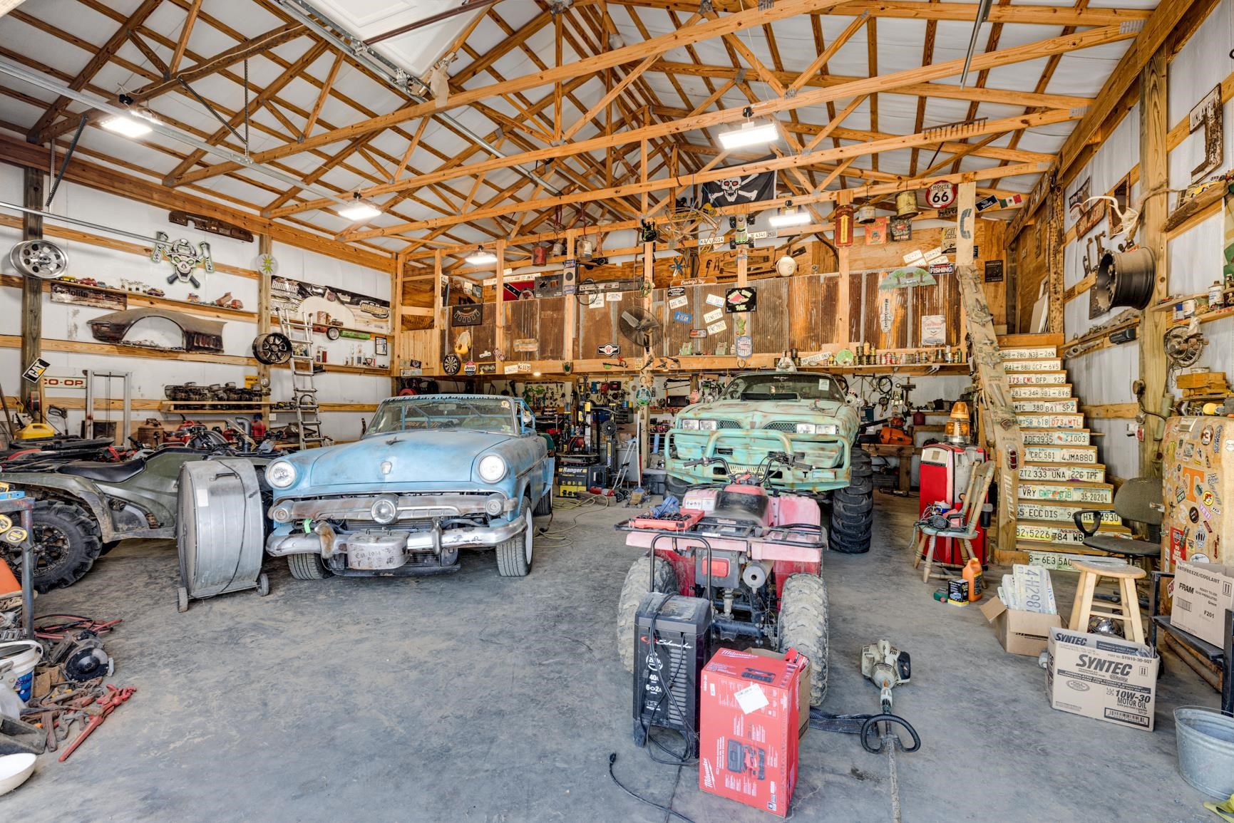 272 Stephens Road Burlison, TN 38015 - Photo 3 of 20 Garage featuring metal wall and a workshop area
