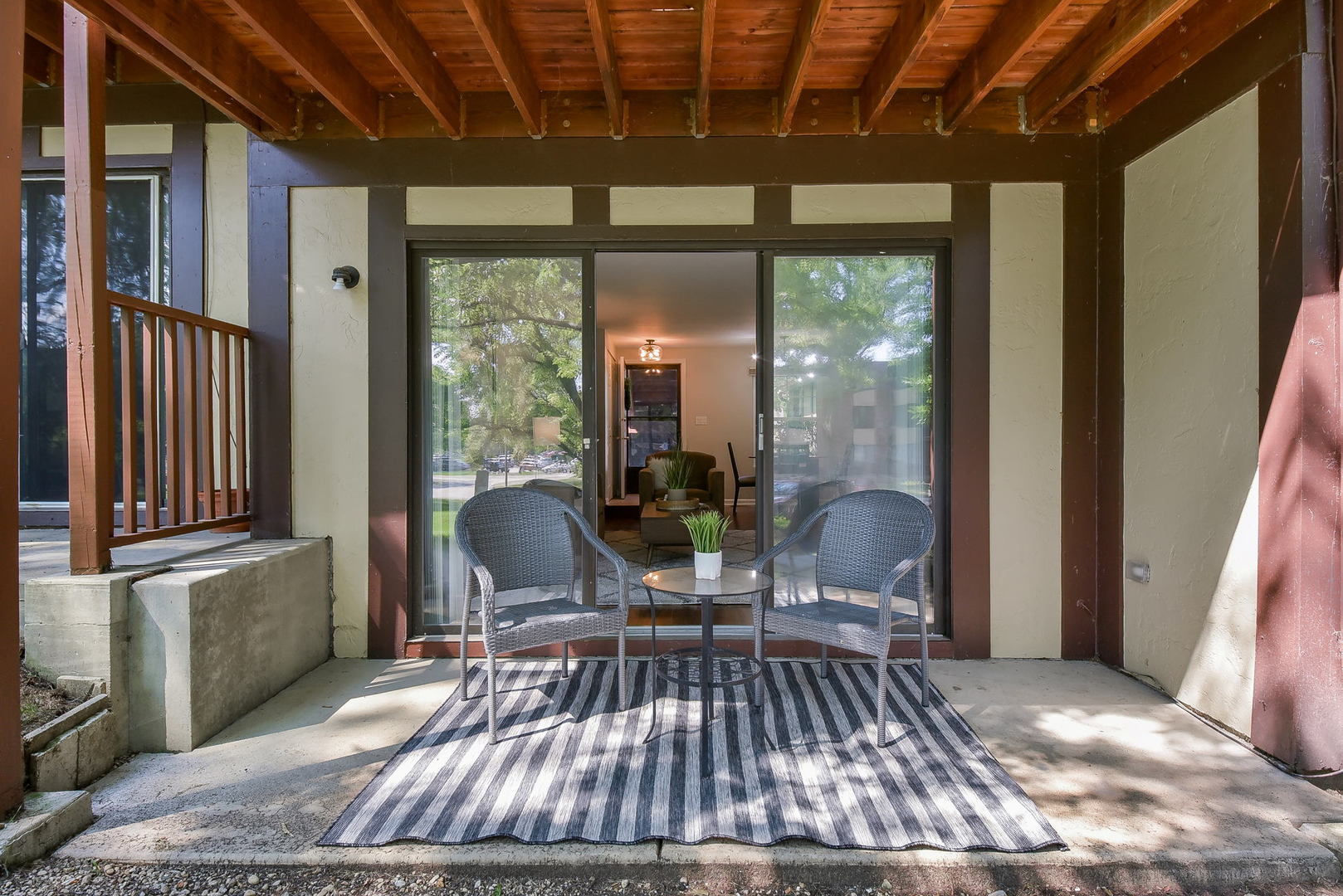 367 Sandhurst Circle, Unit 5 Glen Ellyn, IL 60137 - Photo 10 of 10 a view of living room with furniture and large windows