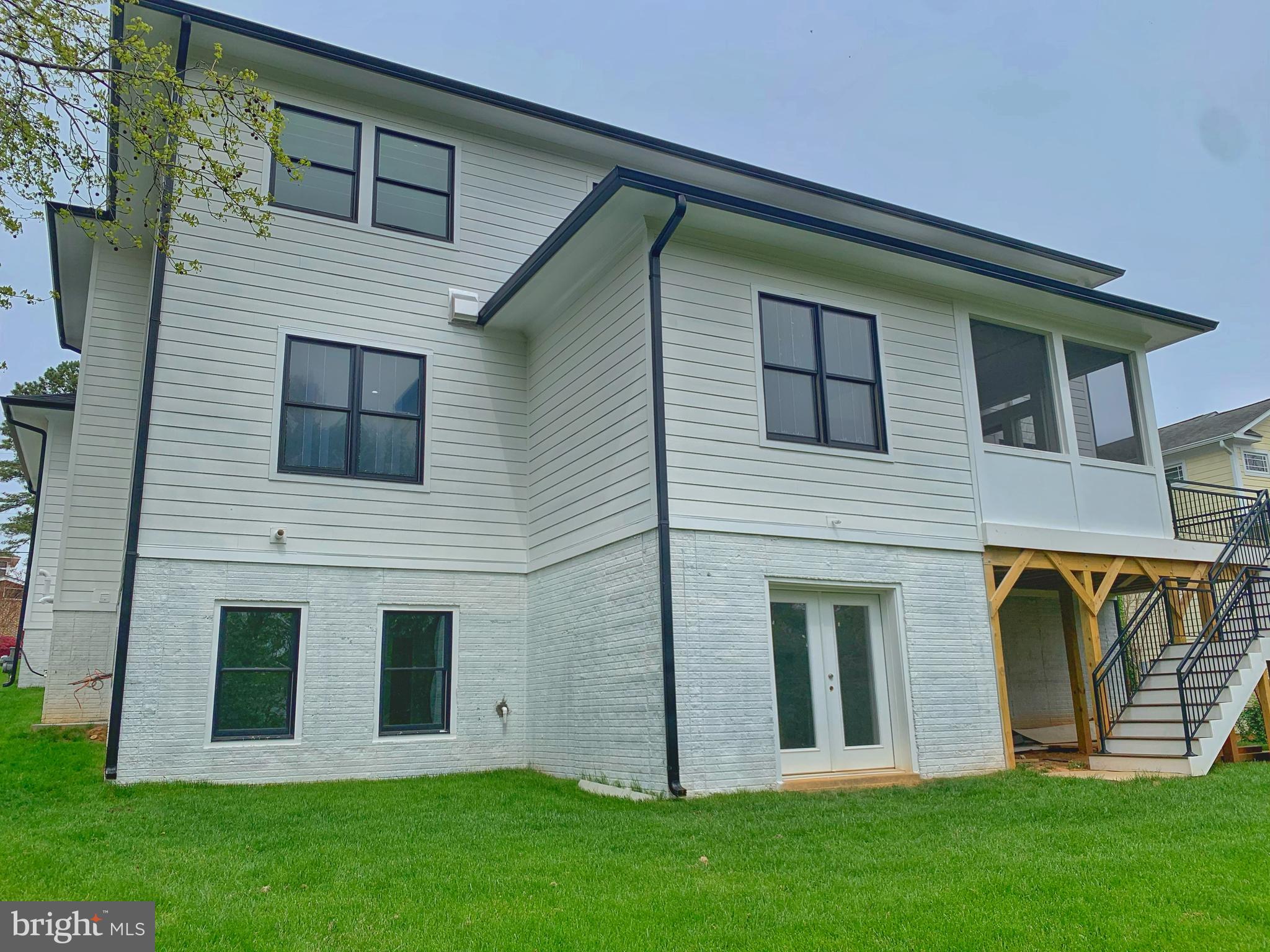 6809 Rosemont Drive McLean, VA 22101 - Photo 19 of 20