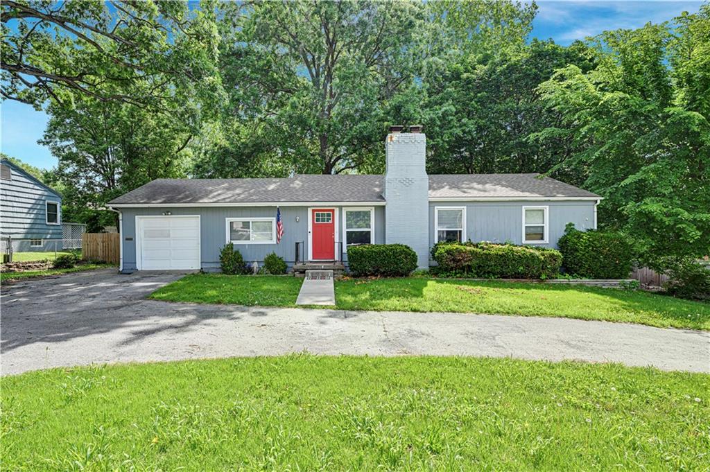 9715 Holmes Road Kansas City, MO 64131 - Photo 4 of 26