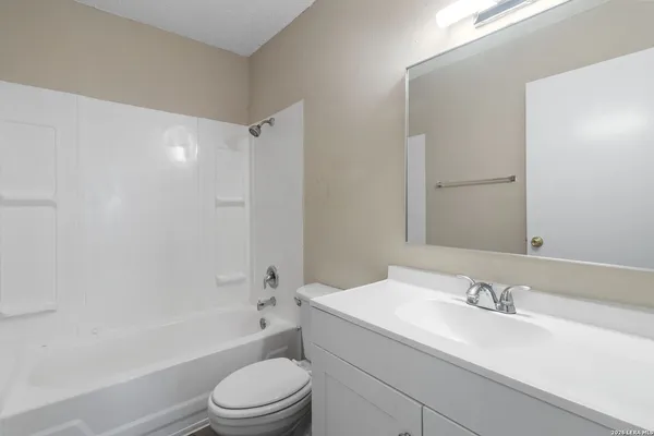 $1,450 | 8219 Glen Lark, San Antonio, TX 78239