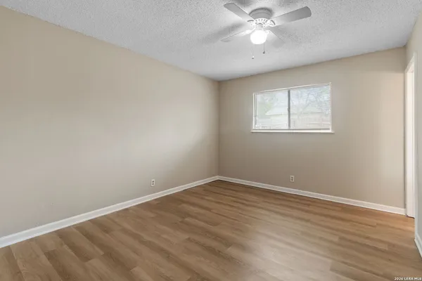 $1,450 | 8219 Glen Lark, San Antonio, TX 78239