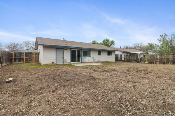 $1,450 | 8219 Glen Lark, San Antonio, TX 78239