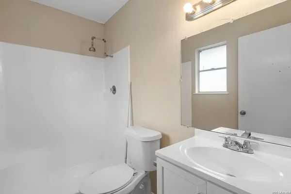 $1,450 | 8219 Glen Lark, San Antonio, TX 78239