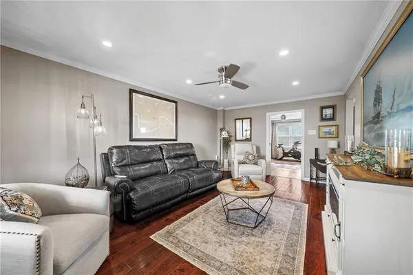 $450,000 | 3032 Investors Road, Washington, PA 15301