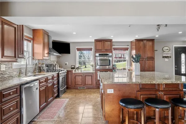 $450,000 | 3032 Investors Road, Washington, PA 15301