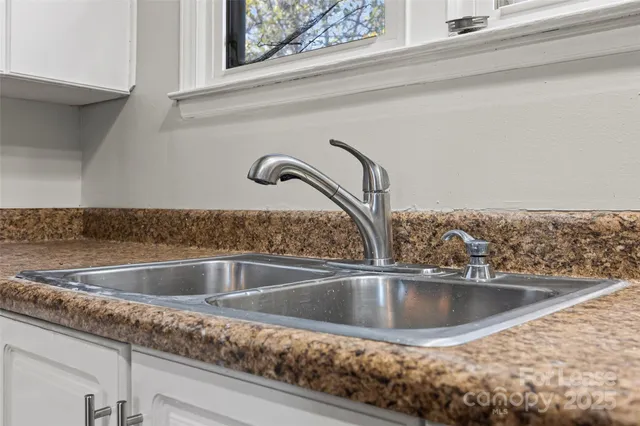 $1,500 | 1127 West 5th Avenue, Gastonia, NC 28052