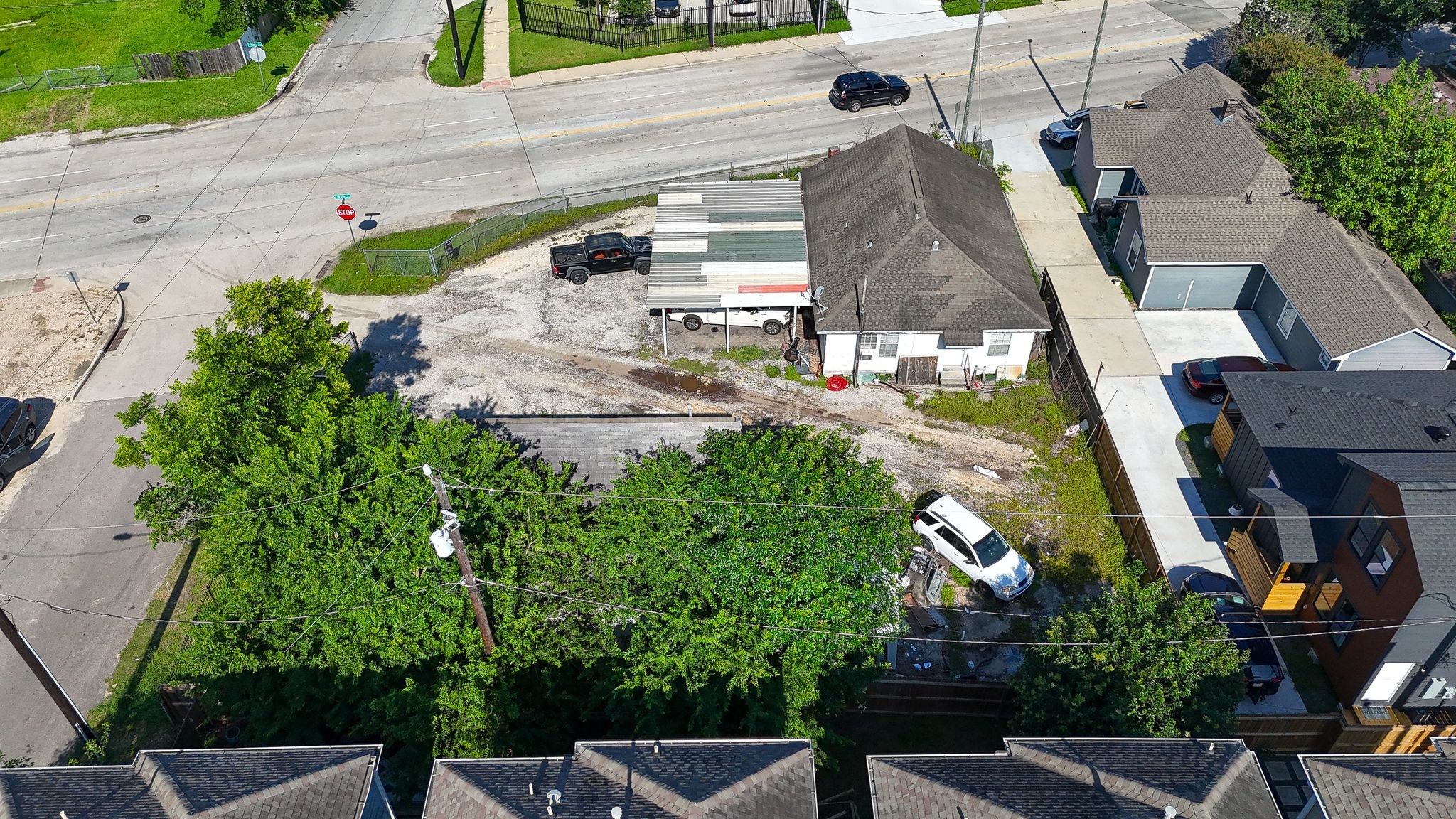 707 East 28th Street Houston, TX 77009 - Photo 8 of 28