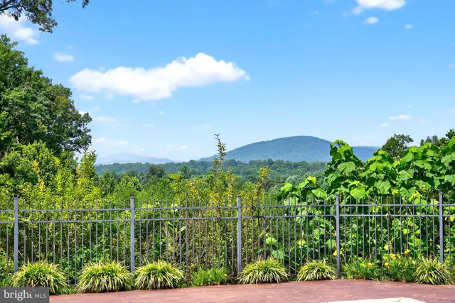 $1,885,000 | 9565 Briar Lane, Delaplane, VA 20144