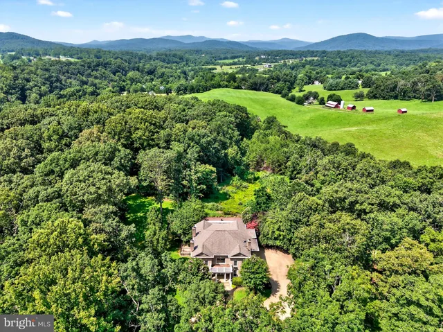 $1,885,000 | 9565 Briar Lane, Delaplane, VA 20144