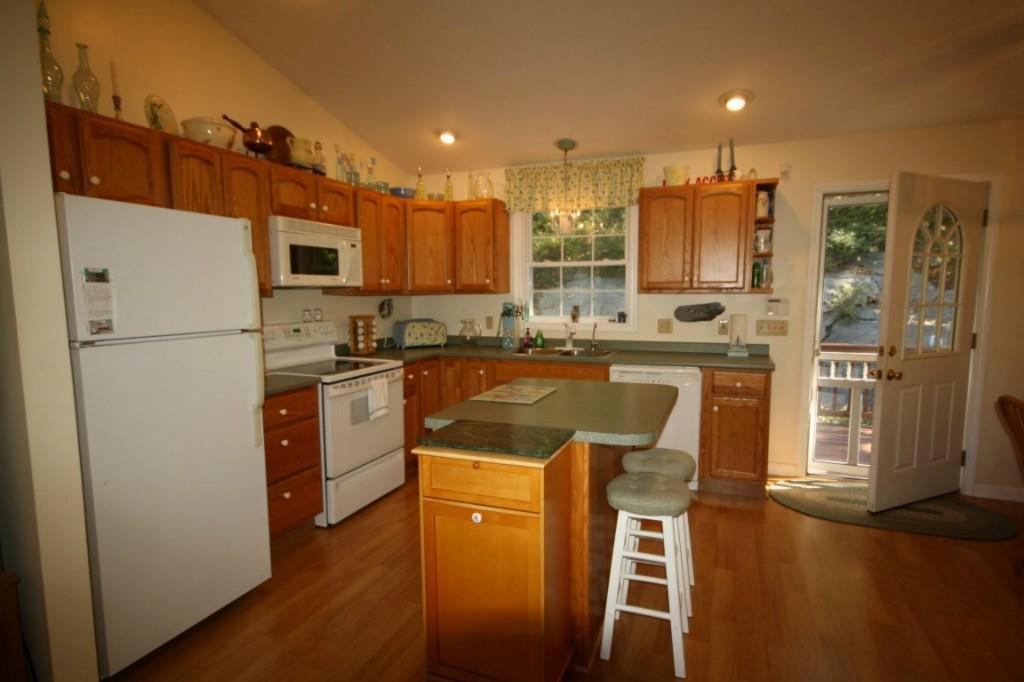 85 Lakeview Road West Boothbay Harbor, ME 04575 - Photo 10 of 24 Photo