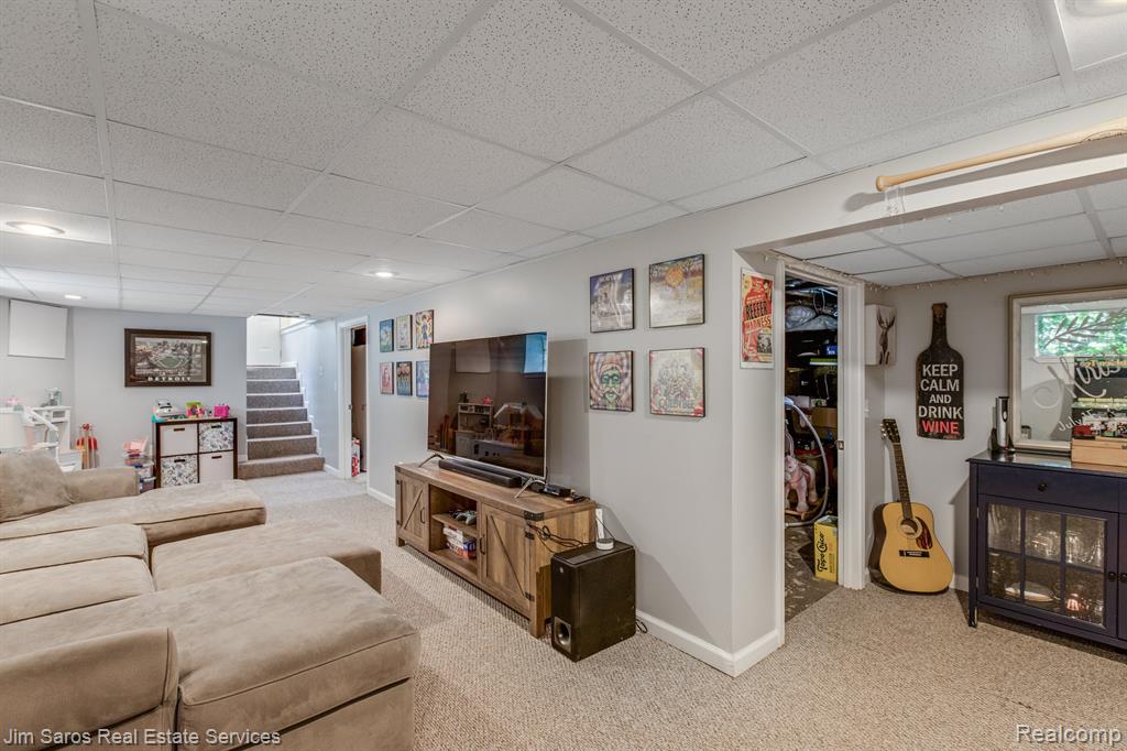 2244 Hampton Road Grosse Pointe, MI 48236 - Photo 21 of 26