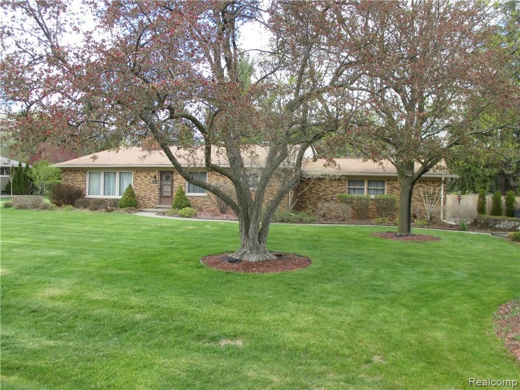 368 Willow Tree Lane Rochester Hills, MI 48306 - Photo 3 of 34