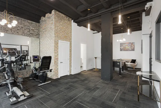 $2,030 | 6026 North Winthrop Avenue, Unit 6G, Chicago, IL 60660