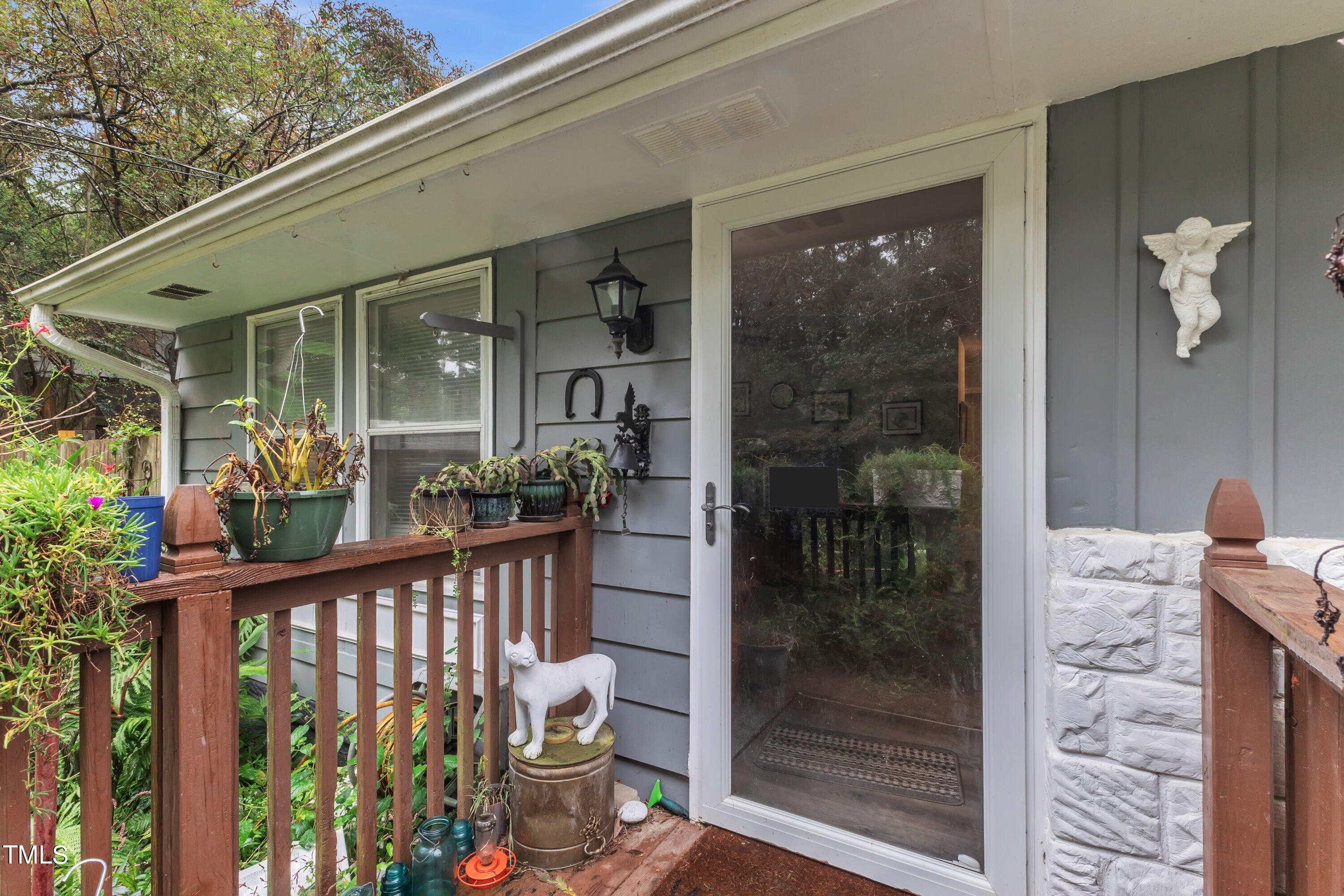725 Colonial Drive Raleigh, NC 27603 - Photo 4 of 42