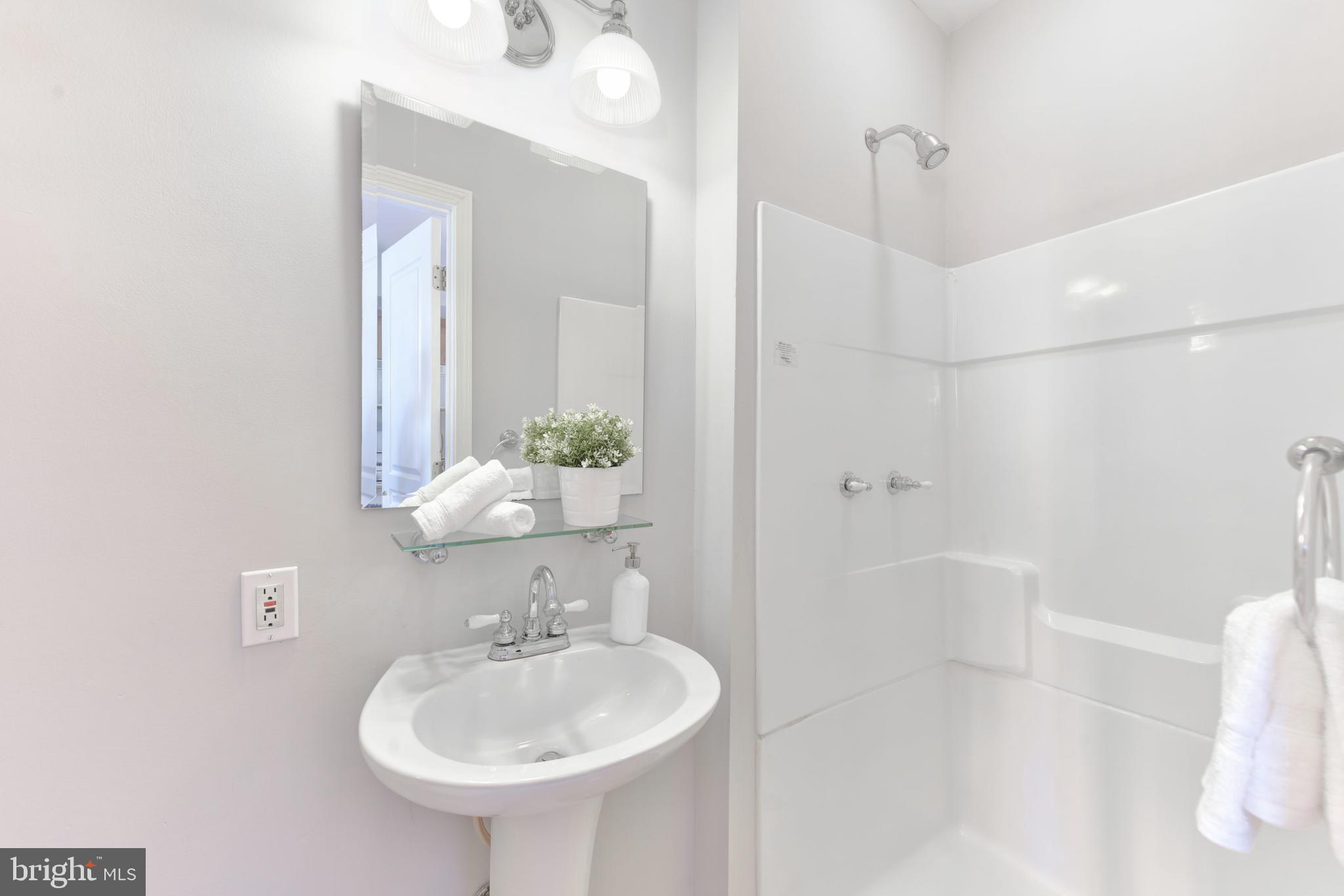 1507 3rd Street Northwest Washington, DC 20001 - Photo 9 of 22