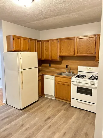 $2,650 | 318 Granite Street, Unit 2, Quincy, MA 02169