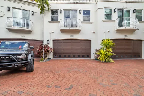 $1,150,000 | 1362 Bayview Drive, Fort Lauderdale, FL 33304